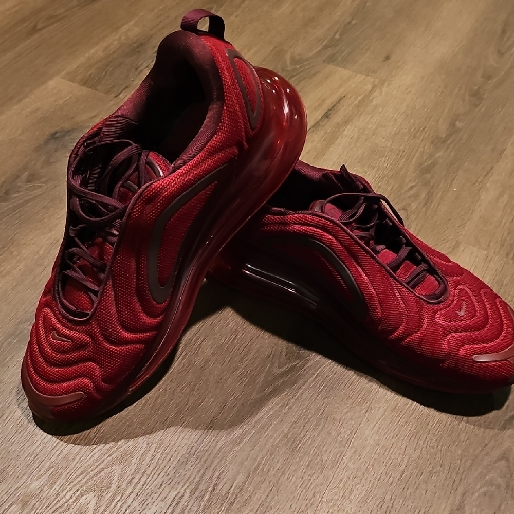 Nike Air Max 720 Red Athletic Shoes Vintage Size 13 Men Tennis Shoe Retro